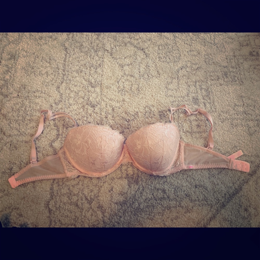 💖Pink! Victoria’s Secret Blush Pink Push Up Bra💖